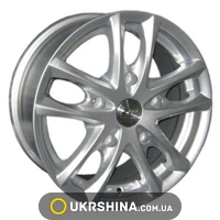 Литі диски ZW 9507 W6.5 R15 PCD5x139.7 ET40 DIA98.5 silver