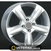 Литые диски Replay Hyundai (HND119) W6 R15 PCD4x100 ET48 DIA54.1 silver